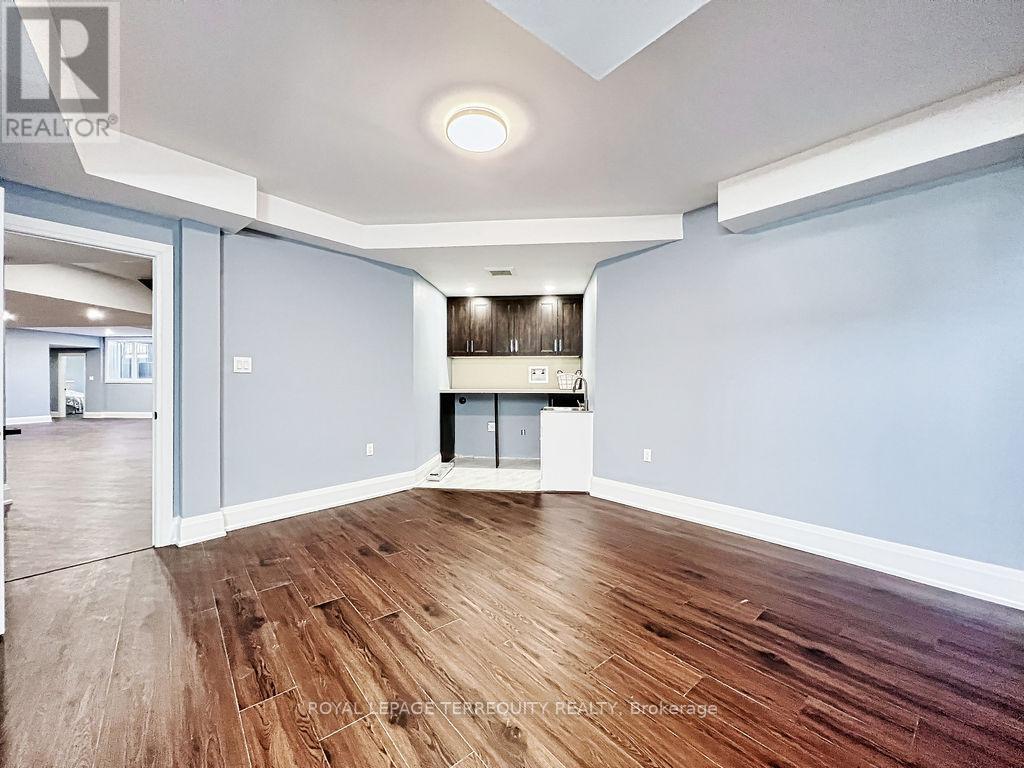 9 RUSTLEWOOD AVE