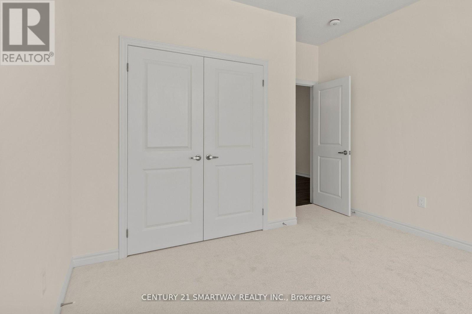 29 HILLCROFT WAY