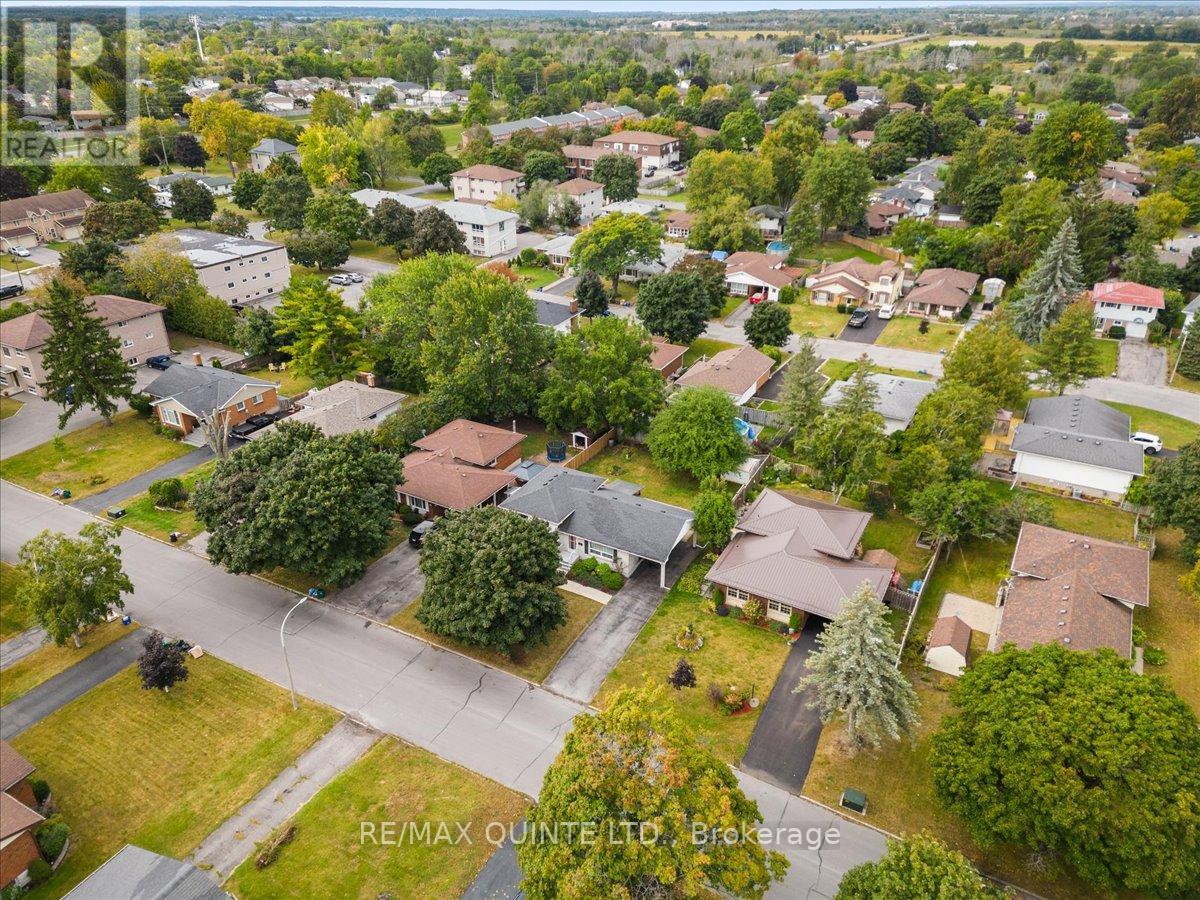 12 VILLAGE DR