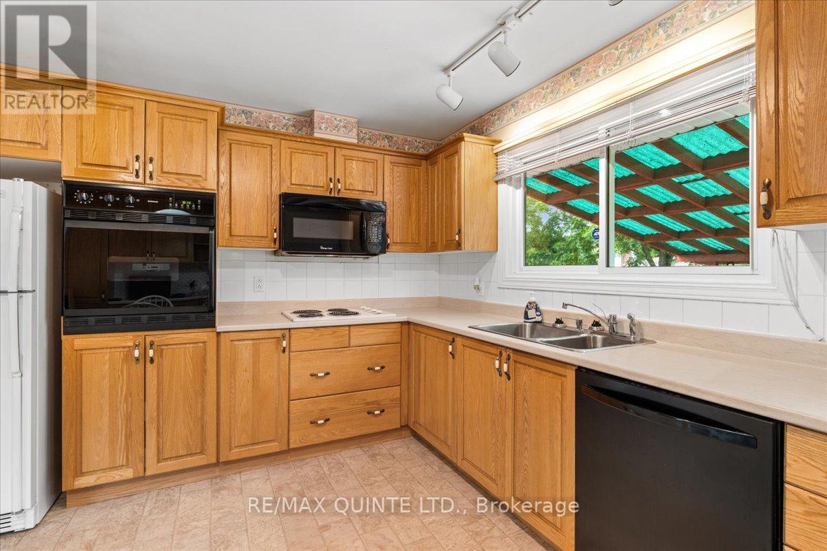 12 VILLAGE DR