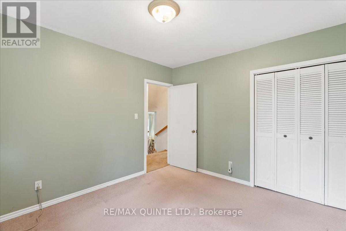 12 VILLAGE DR