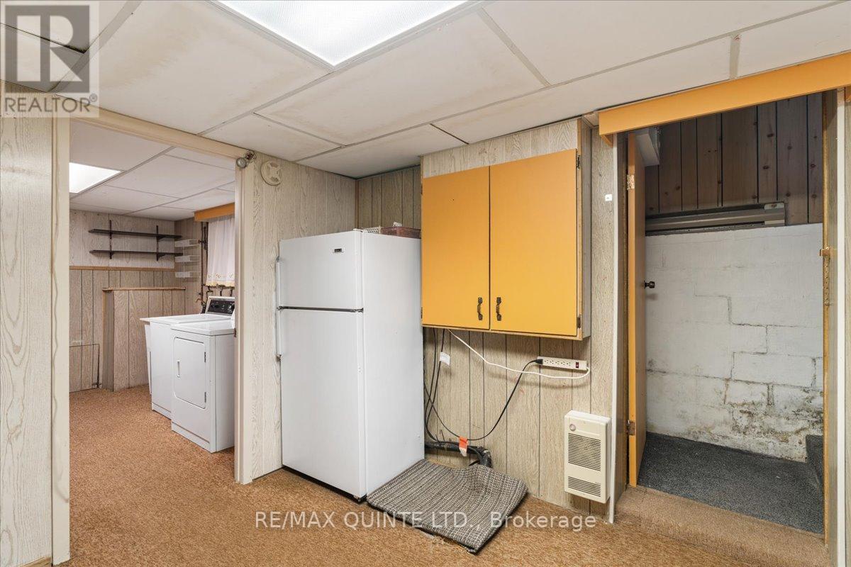 12 VILLAGE DR