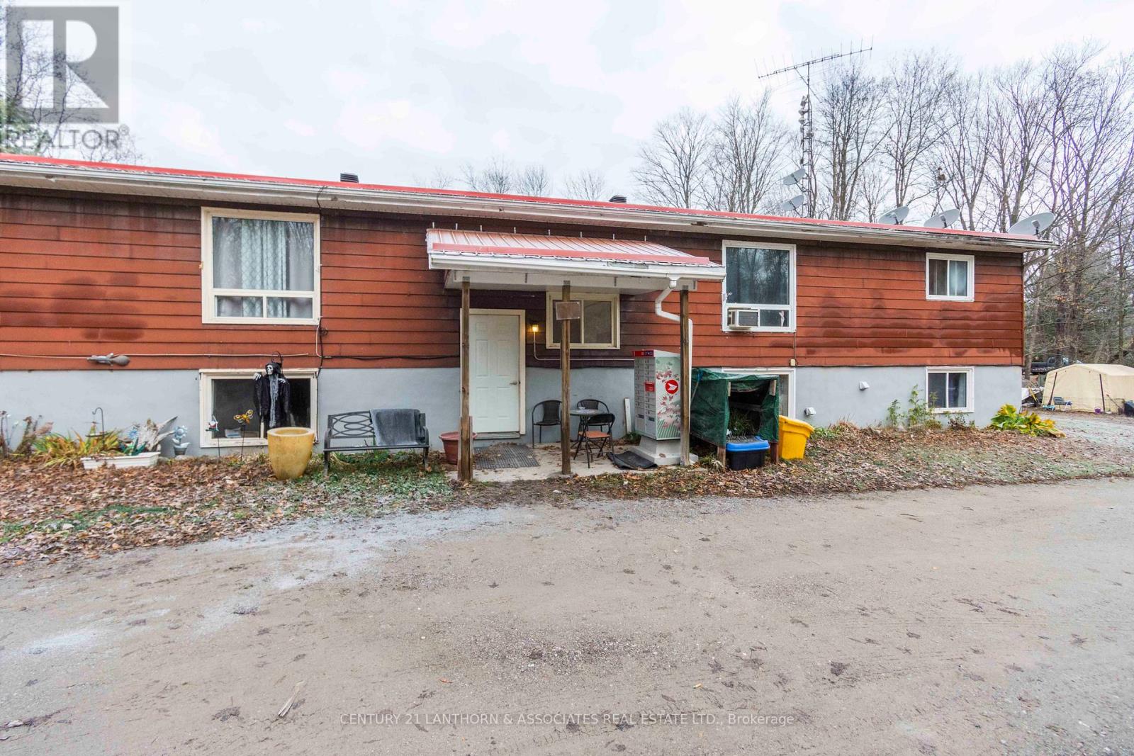 441 LOST CHANNEL RD