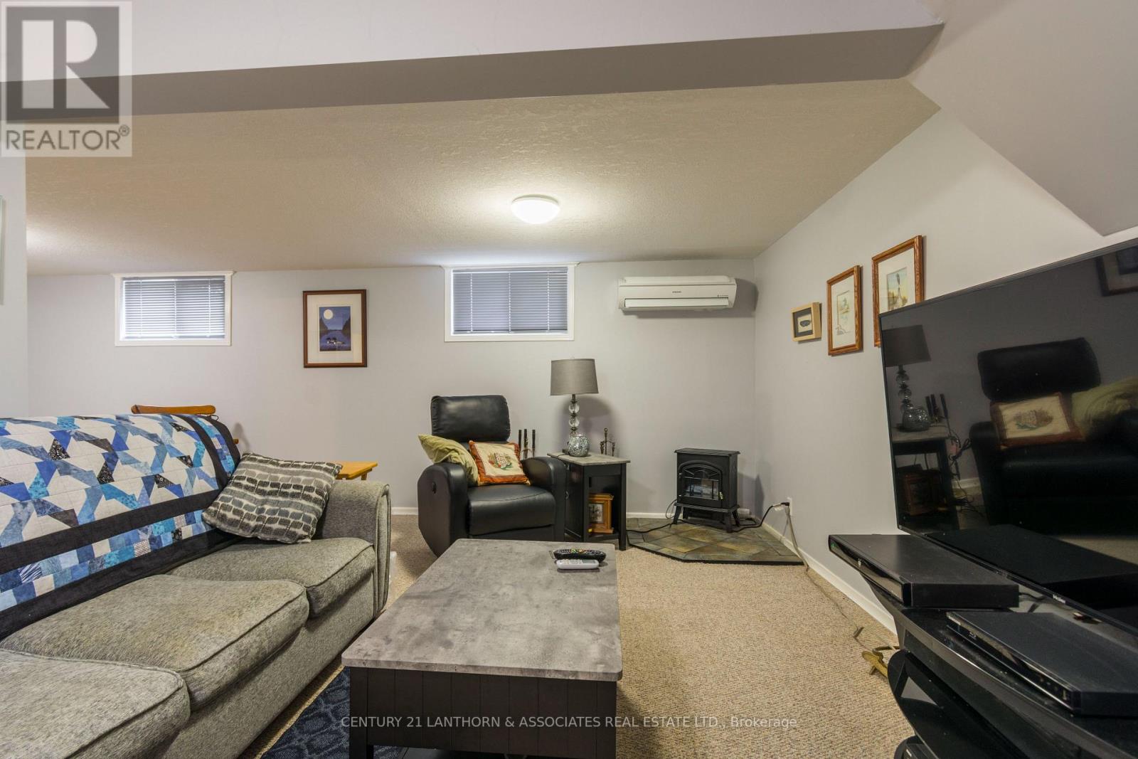 136 HASTINGS DR