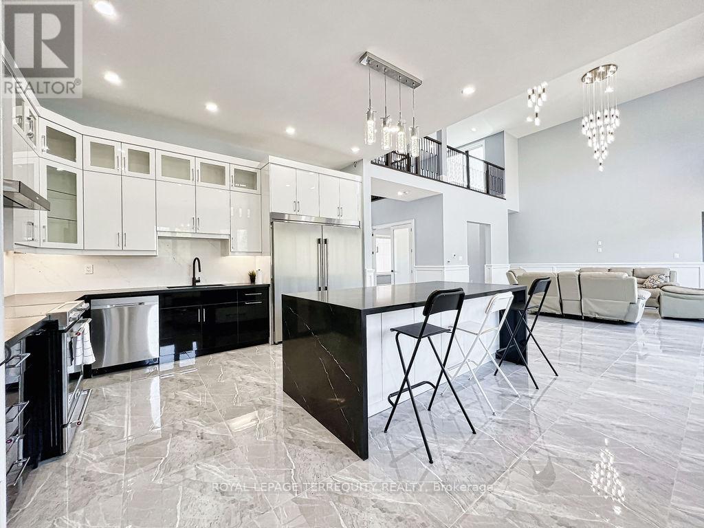 9 RUSTLEWOOD AVE