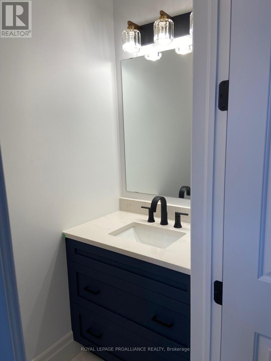 101 VILLENEUVE DR