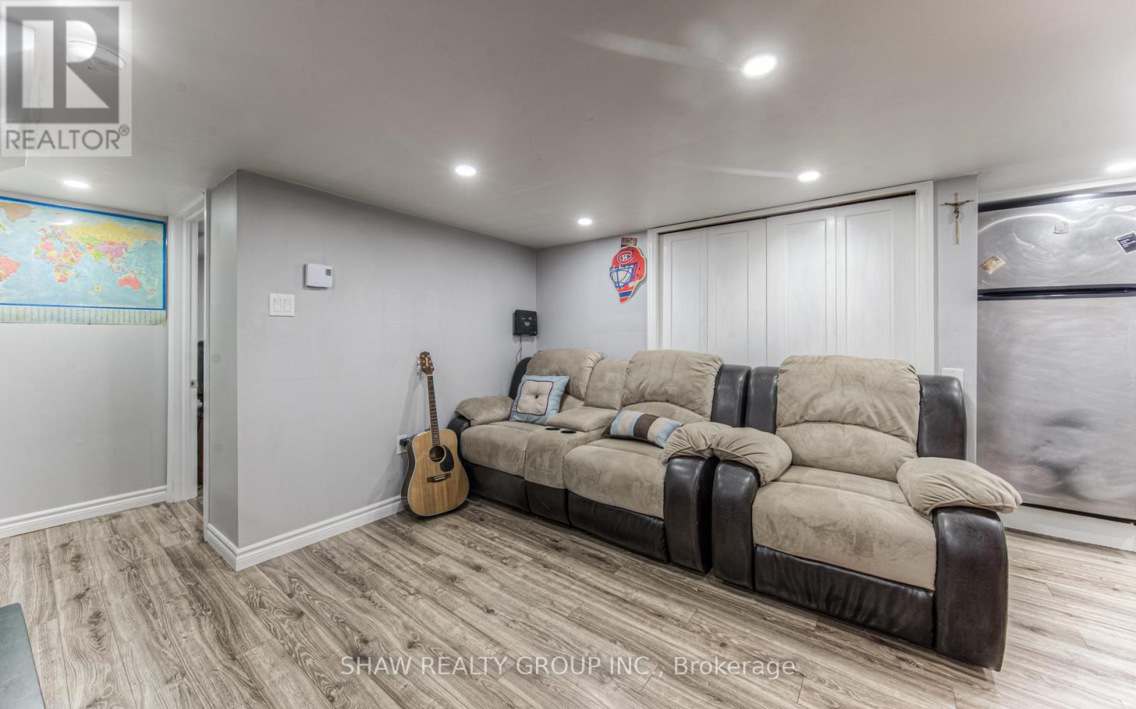 306 DUNDAS STREET NORTH ST N