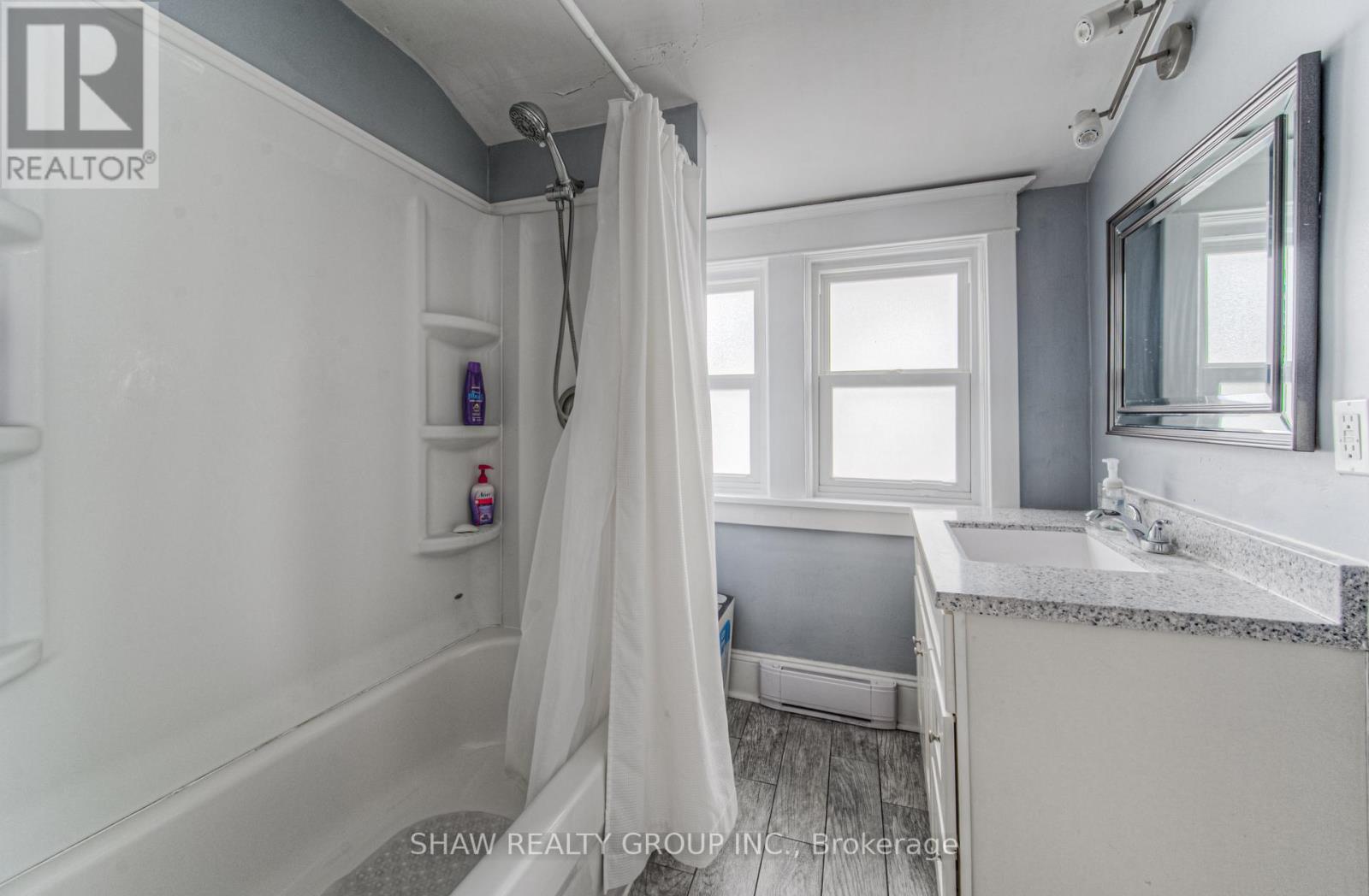 306 DUNDAS STREET NORTH ST N