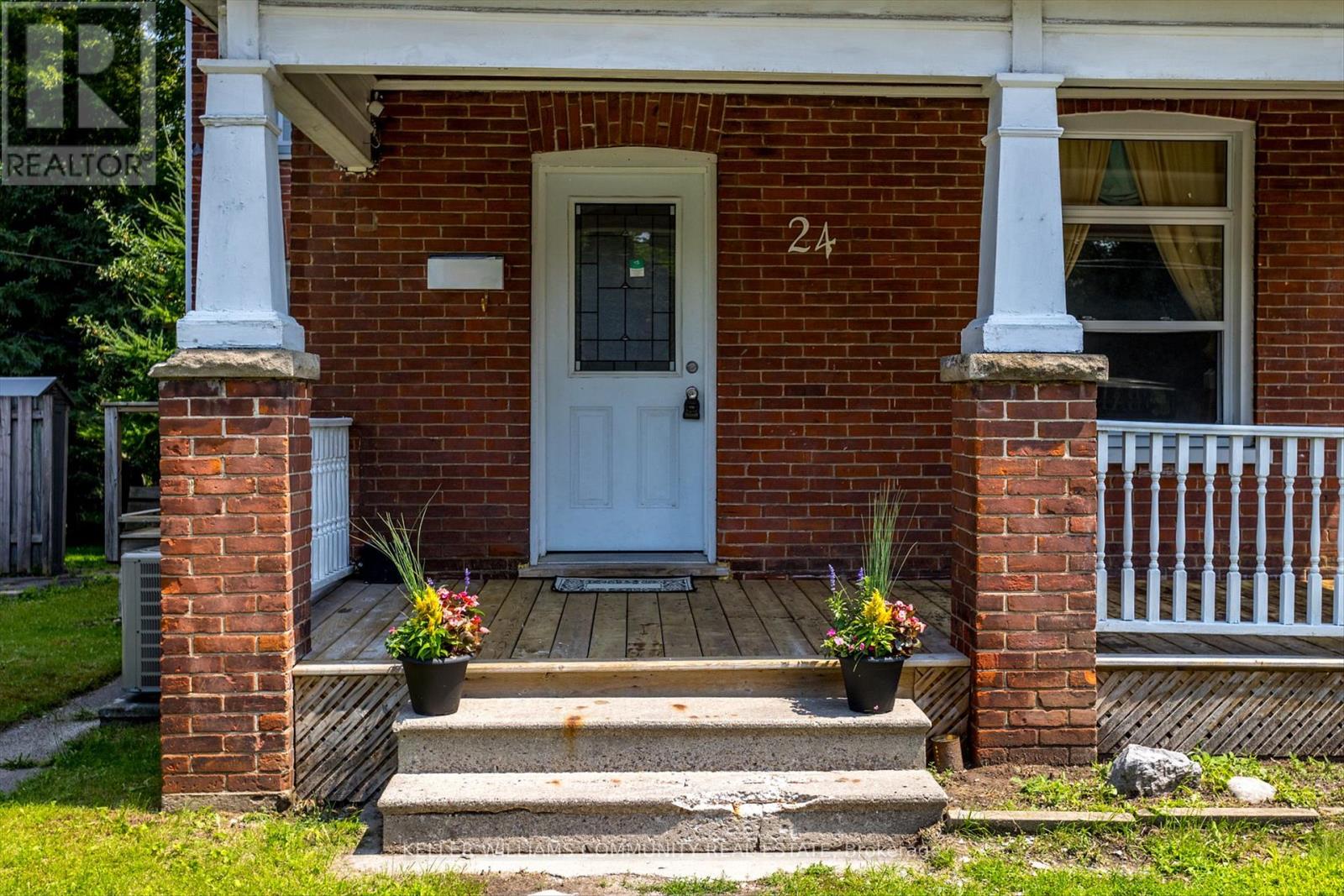 24 AYLMER ST S