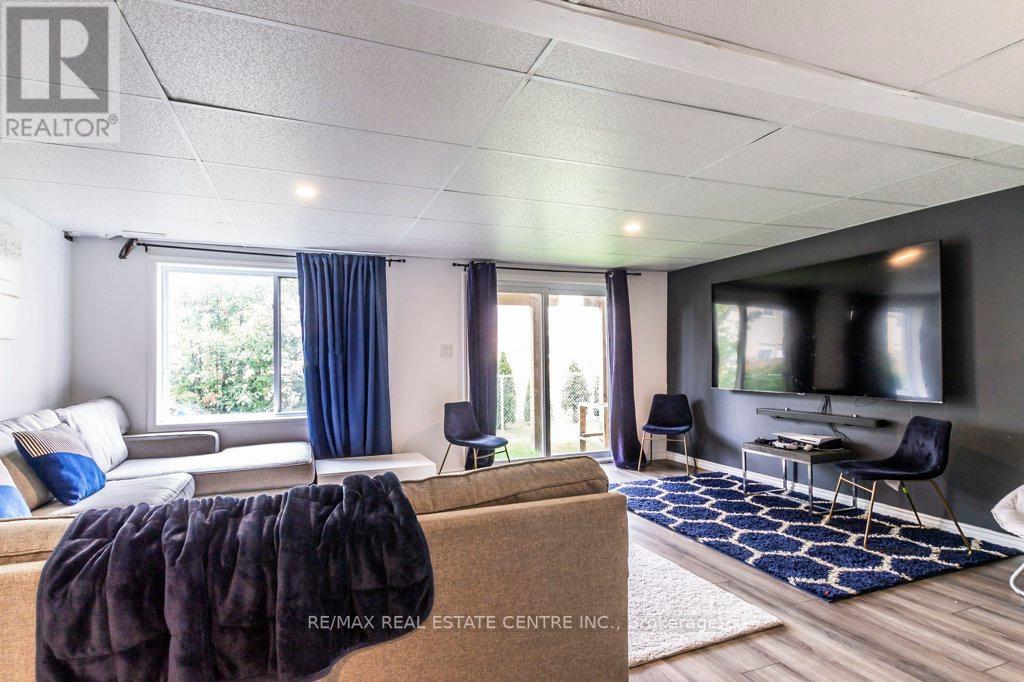 #17 -1023 DEVONSHIRE AVE, #17