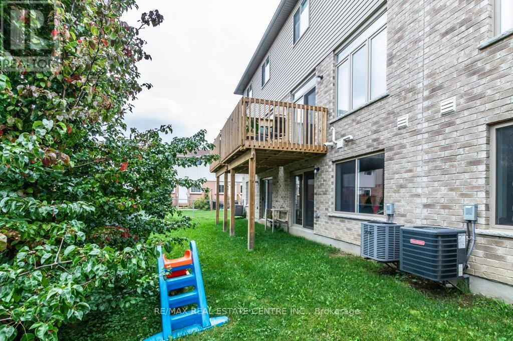 #17 -1023 DEVONSHIRE AVE, #17