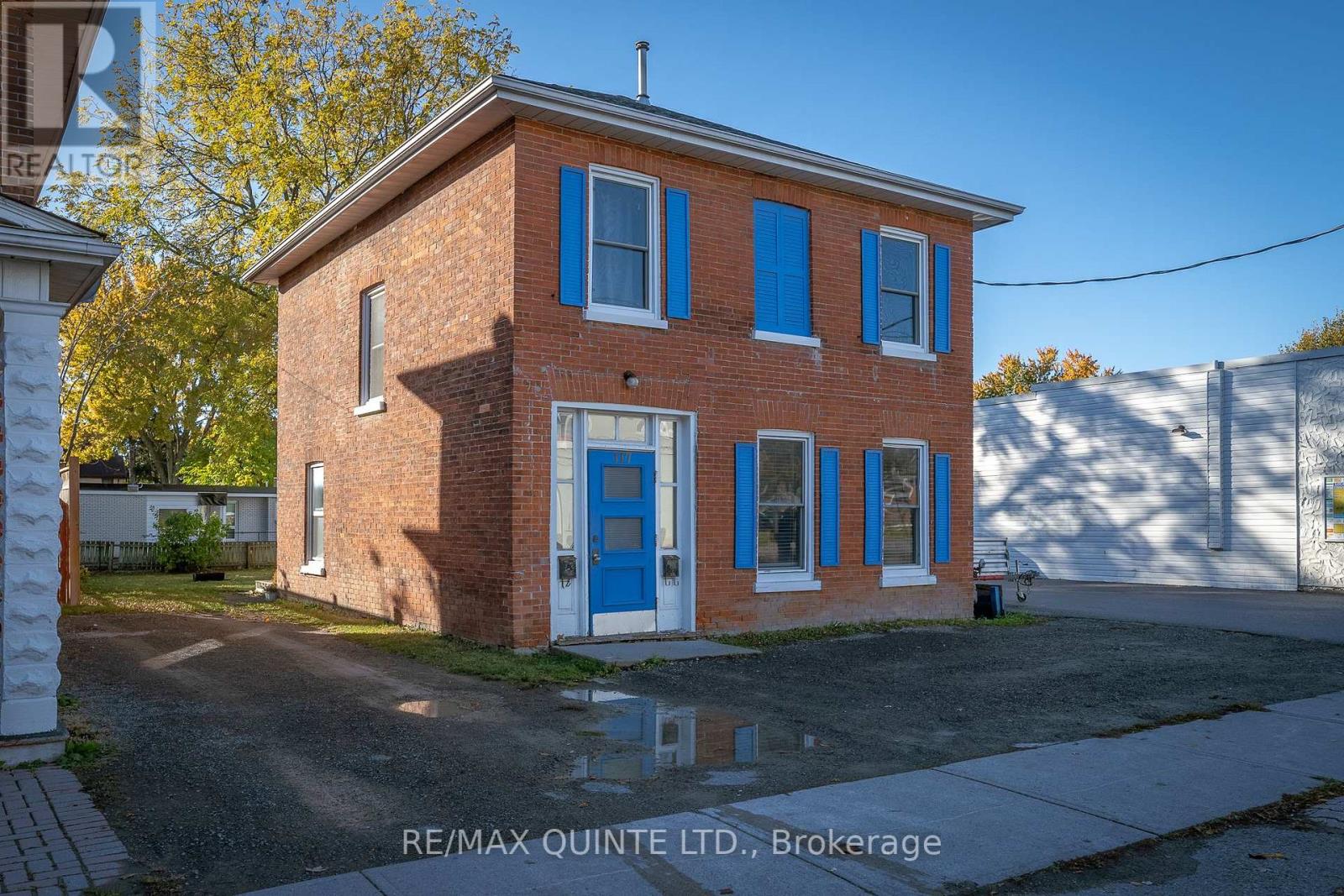 117 VICTORIA AVE