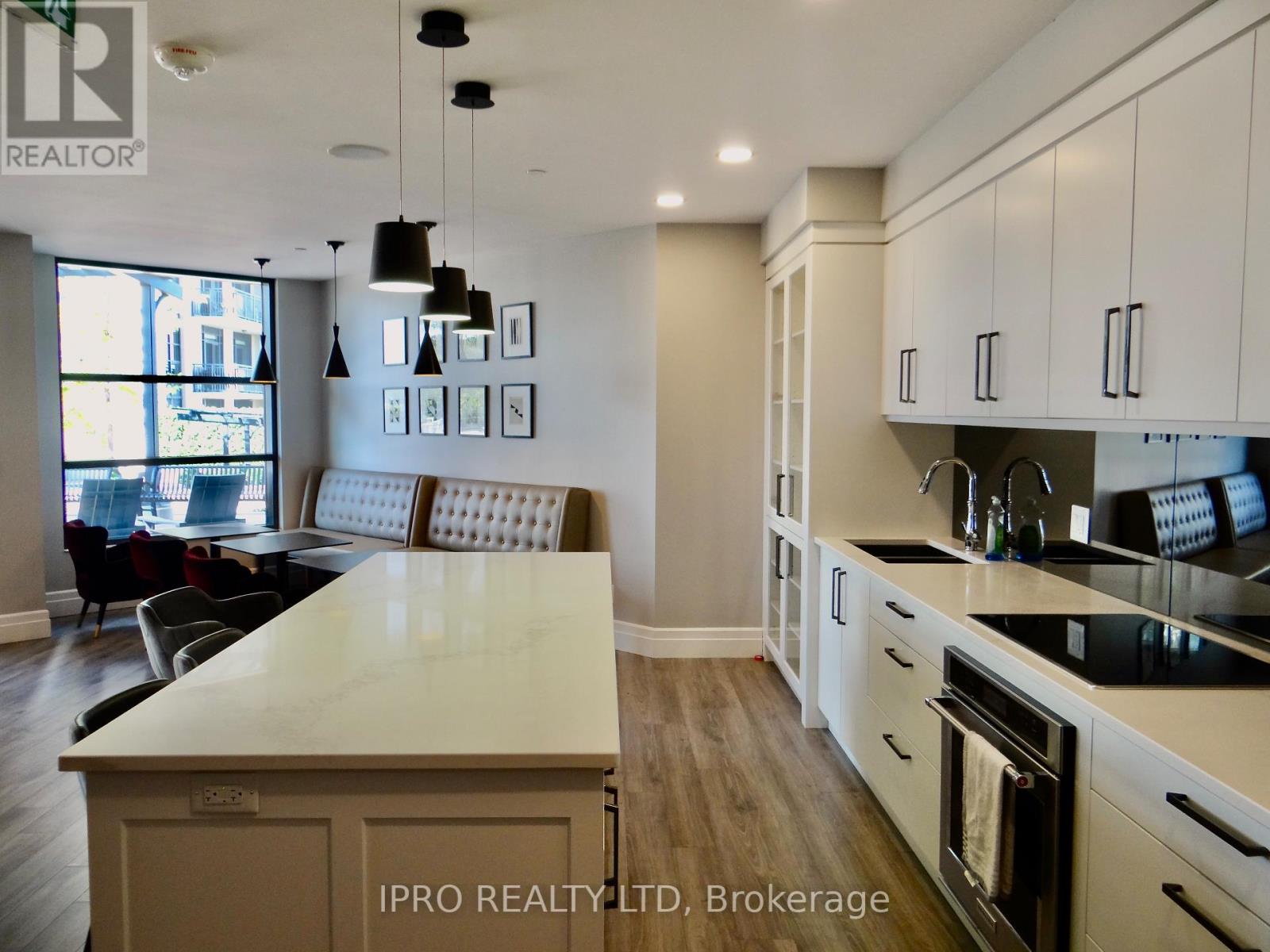 #608 -155 CAROLINE ST S, #608