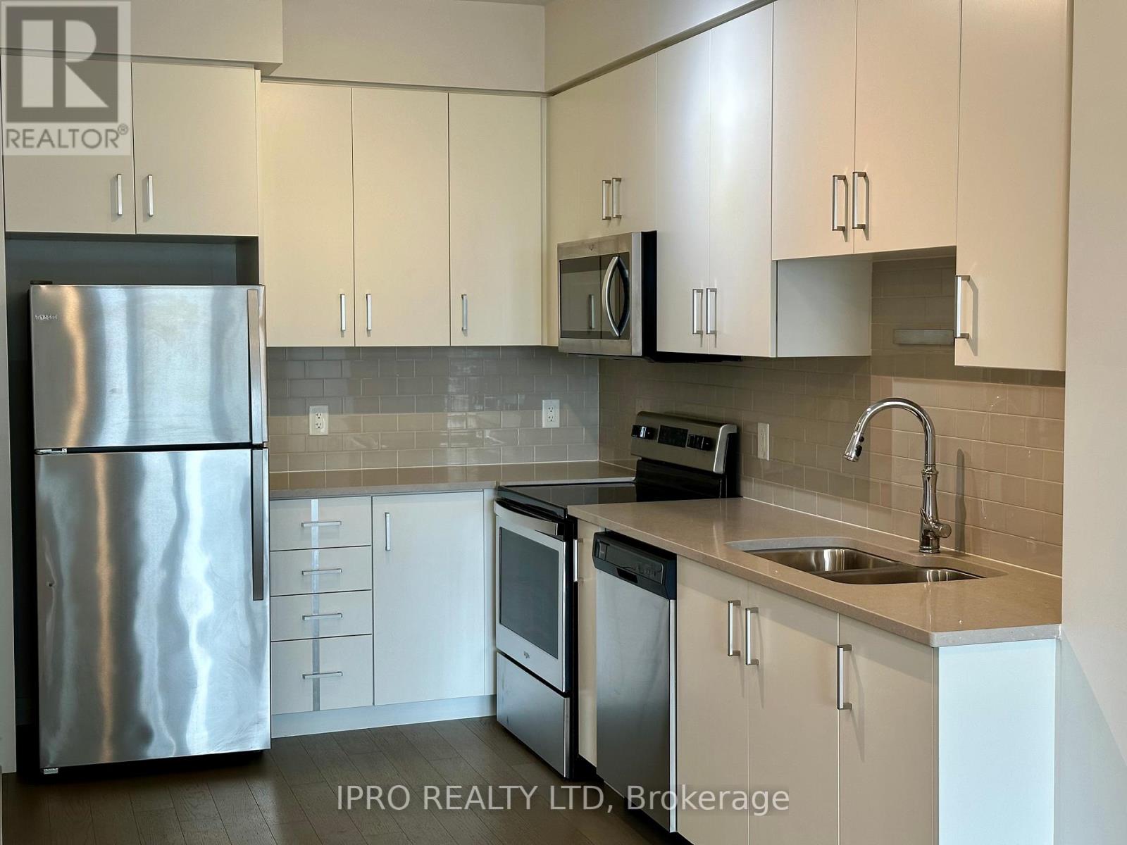 #608 -155 CAROLINE ST S, #608