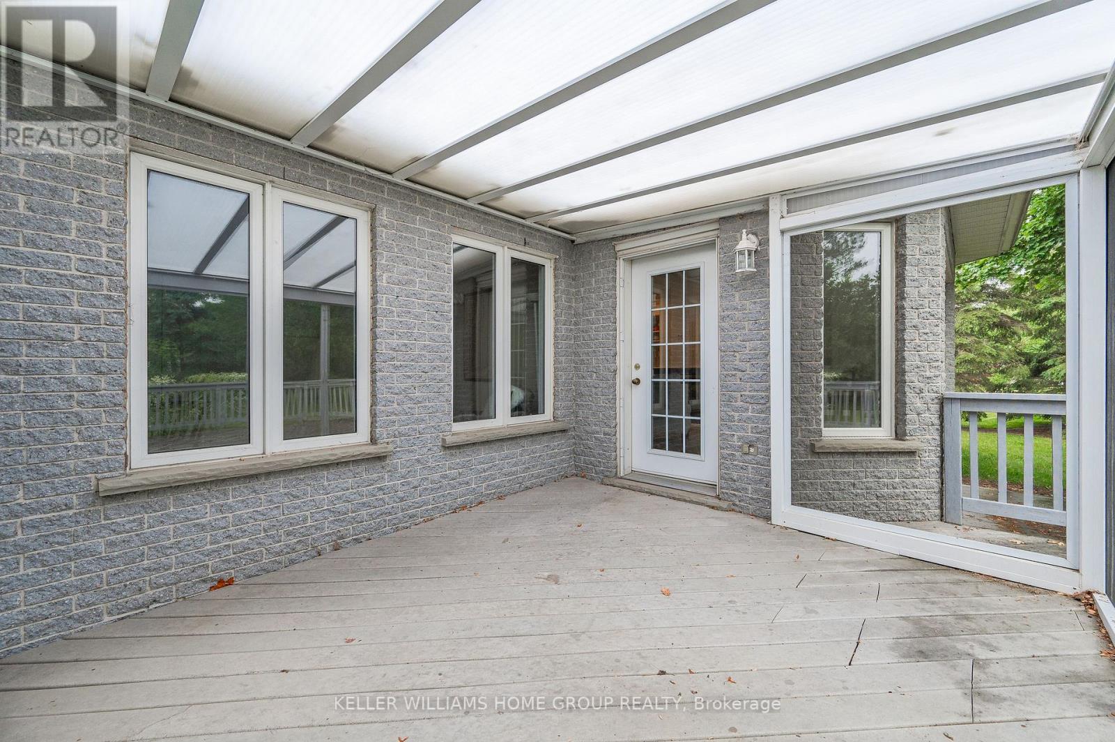 12 SPRUCEHAVEN CRT