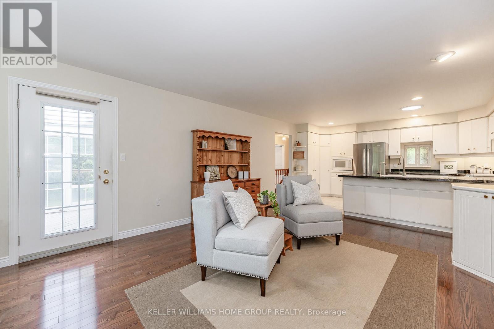 12 SPRUCEHAVEN CRT