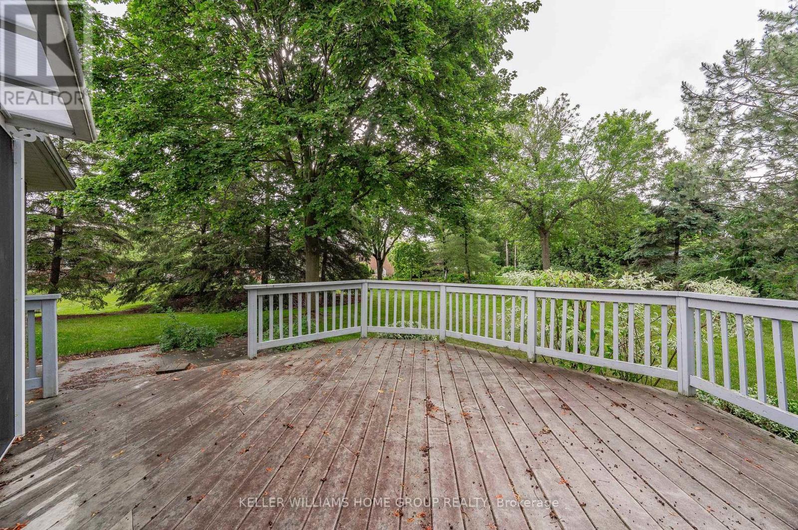 12 SPRUCEHAVEN CRT