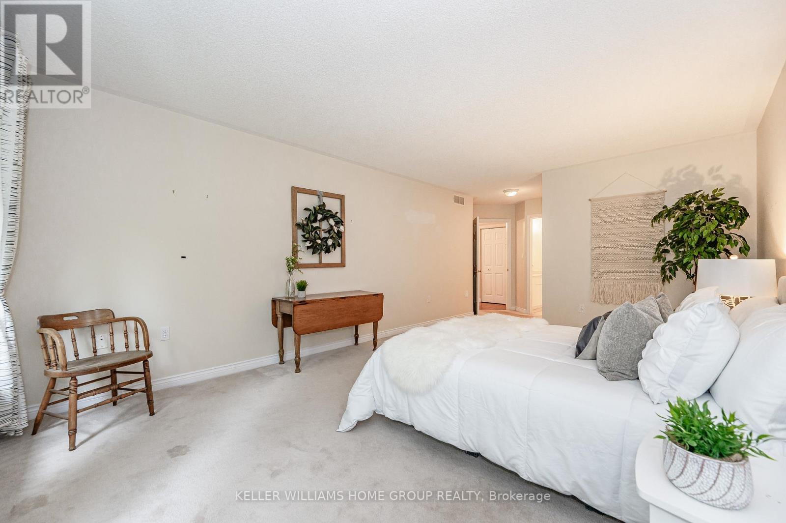 12 SPRUCEHAVEN CRT