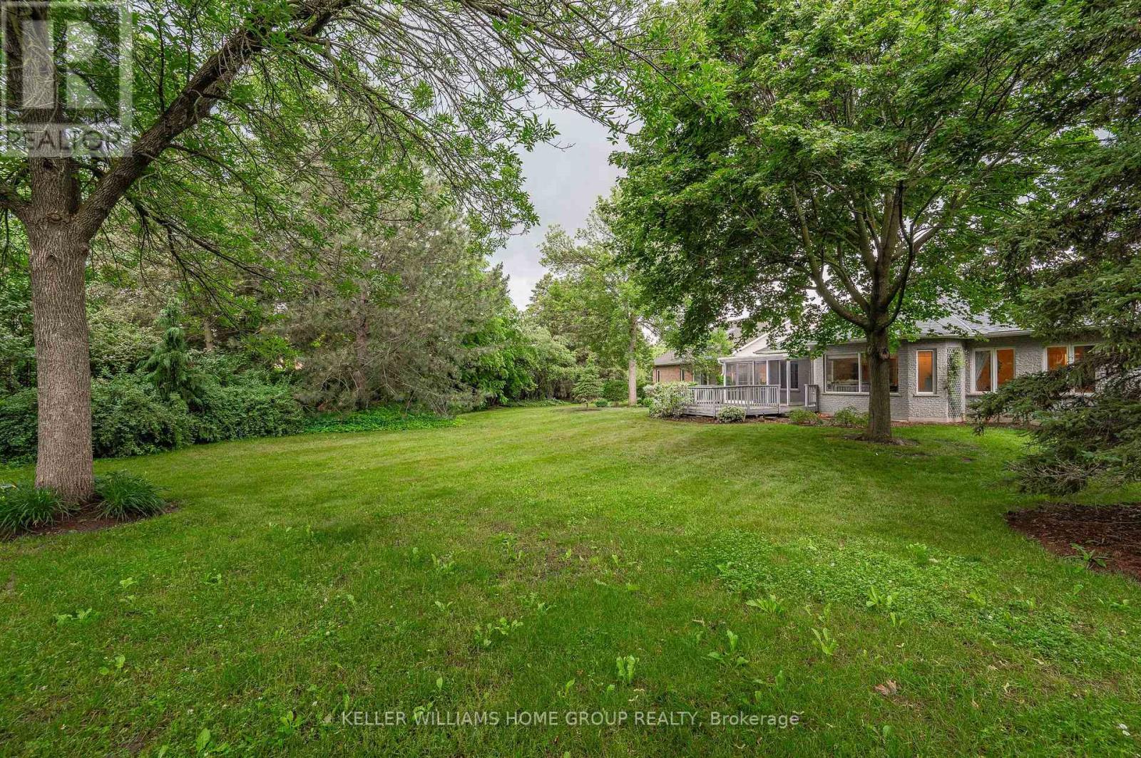 12 SPRUCEHAVEN CRT