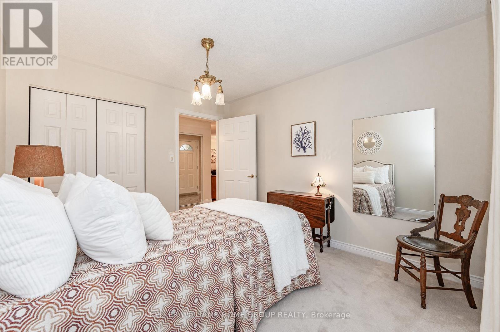 12 SPRUCEHAVEN CRT