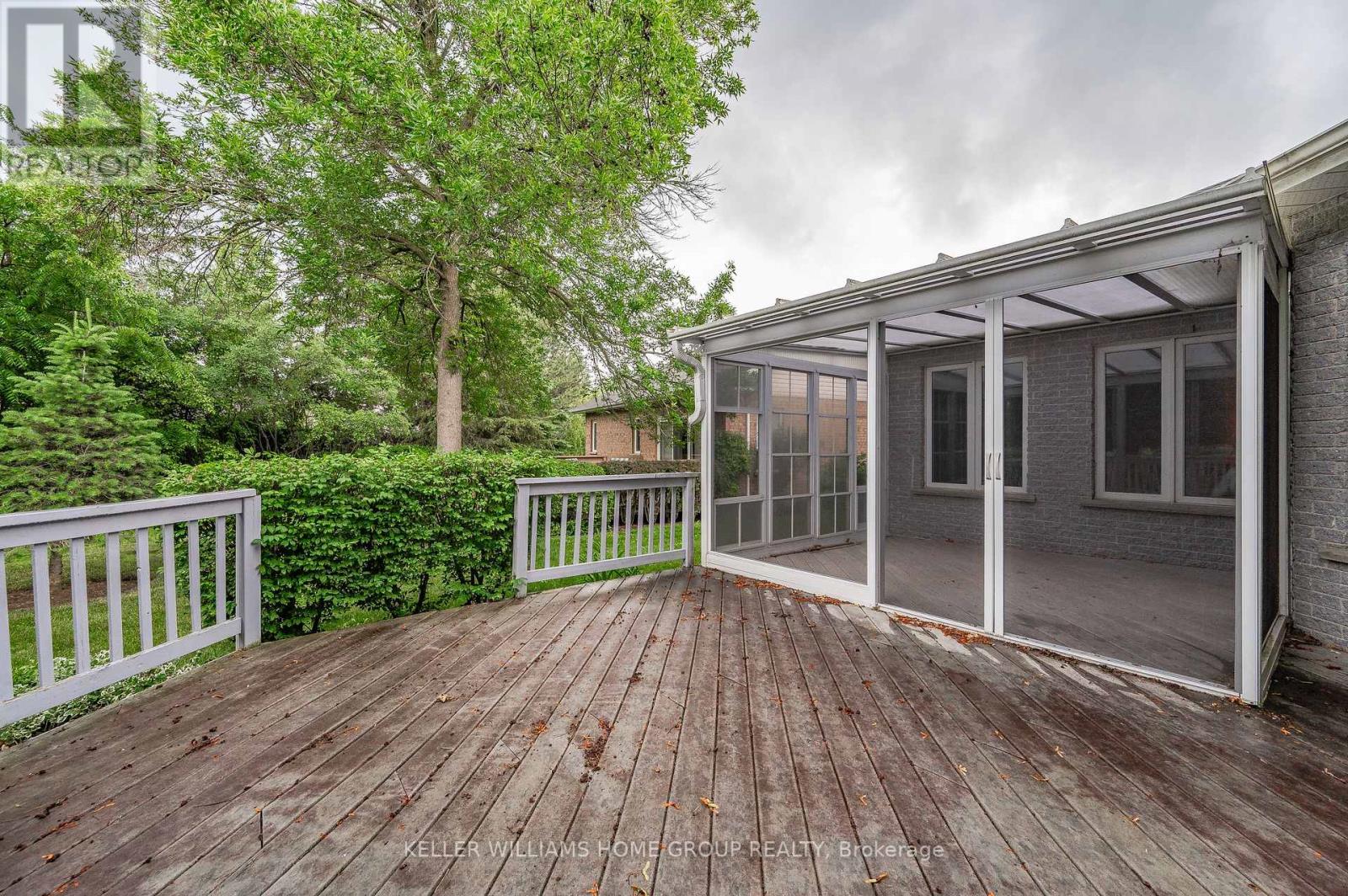12 SPRUCEHAVEN CRT