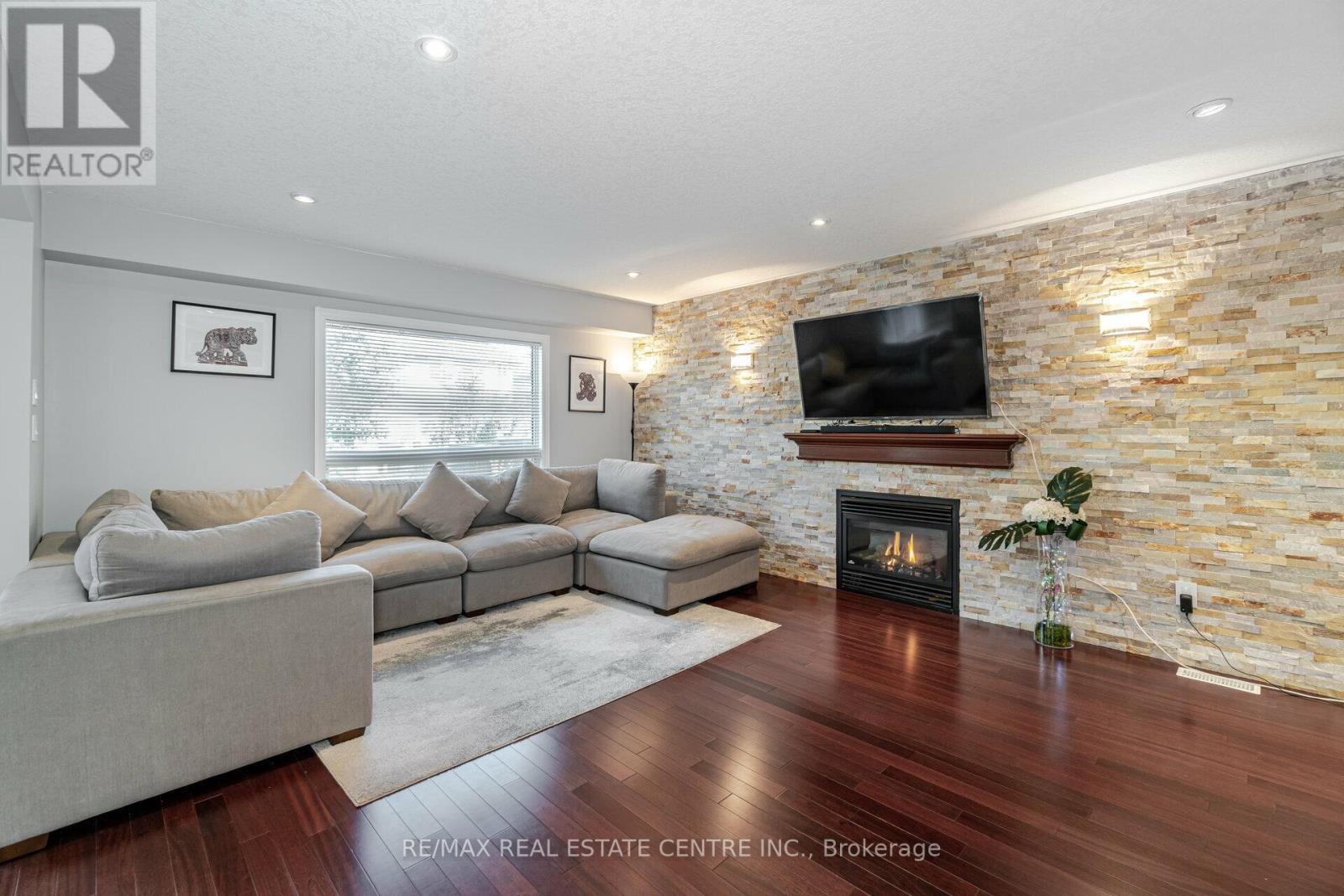 76 BARD BLVD