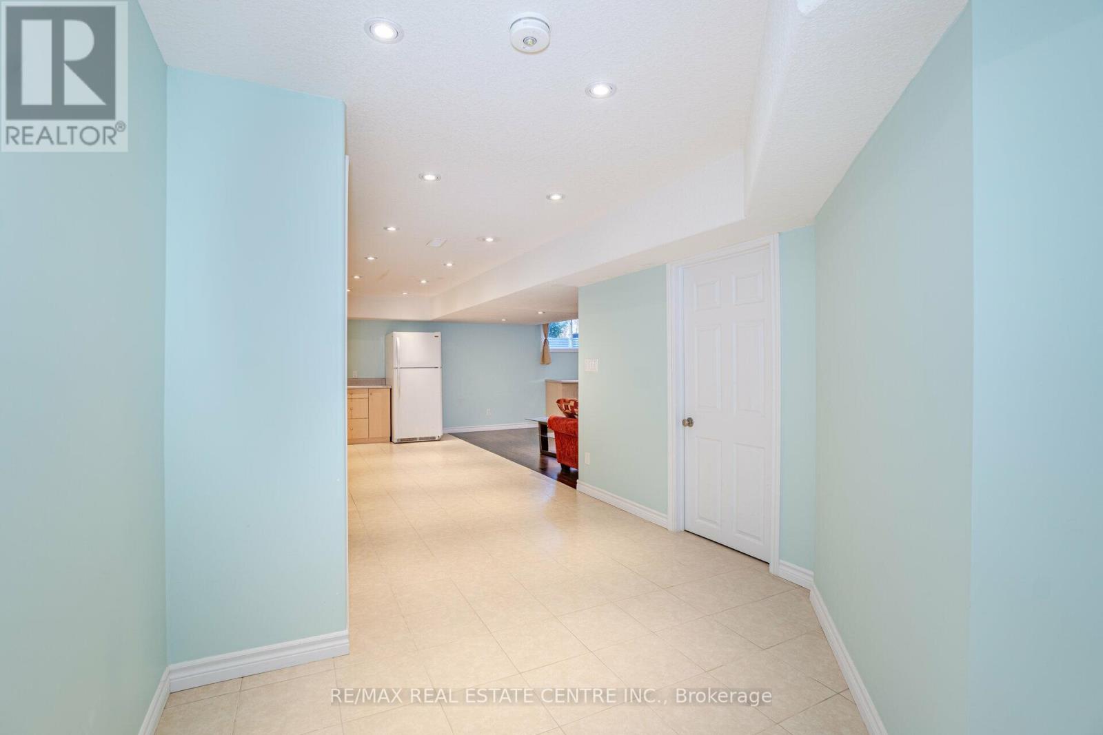 76 BARD BLVD