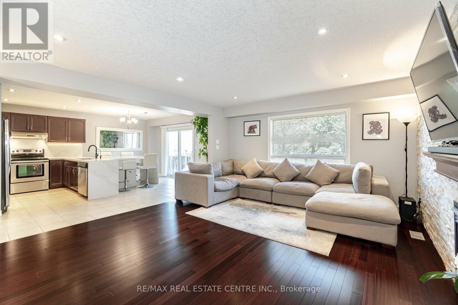 76 BARD BLVD