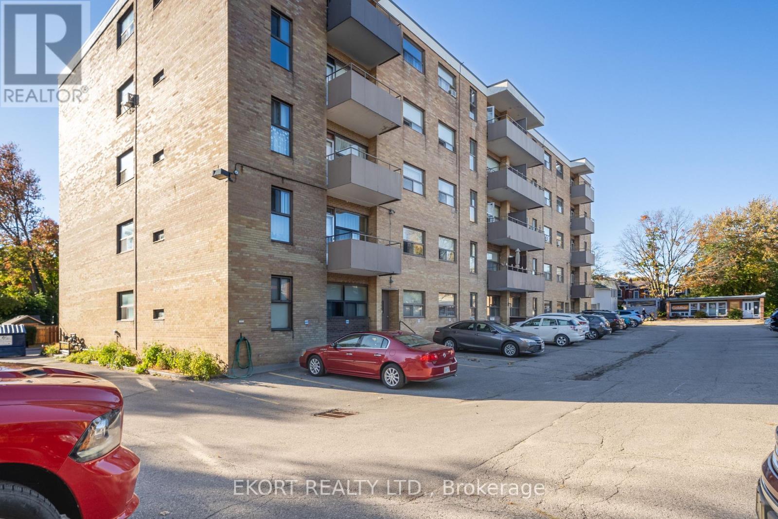 #103 -255 GEORGE ST, #103