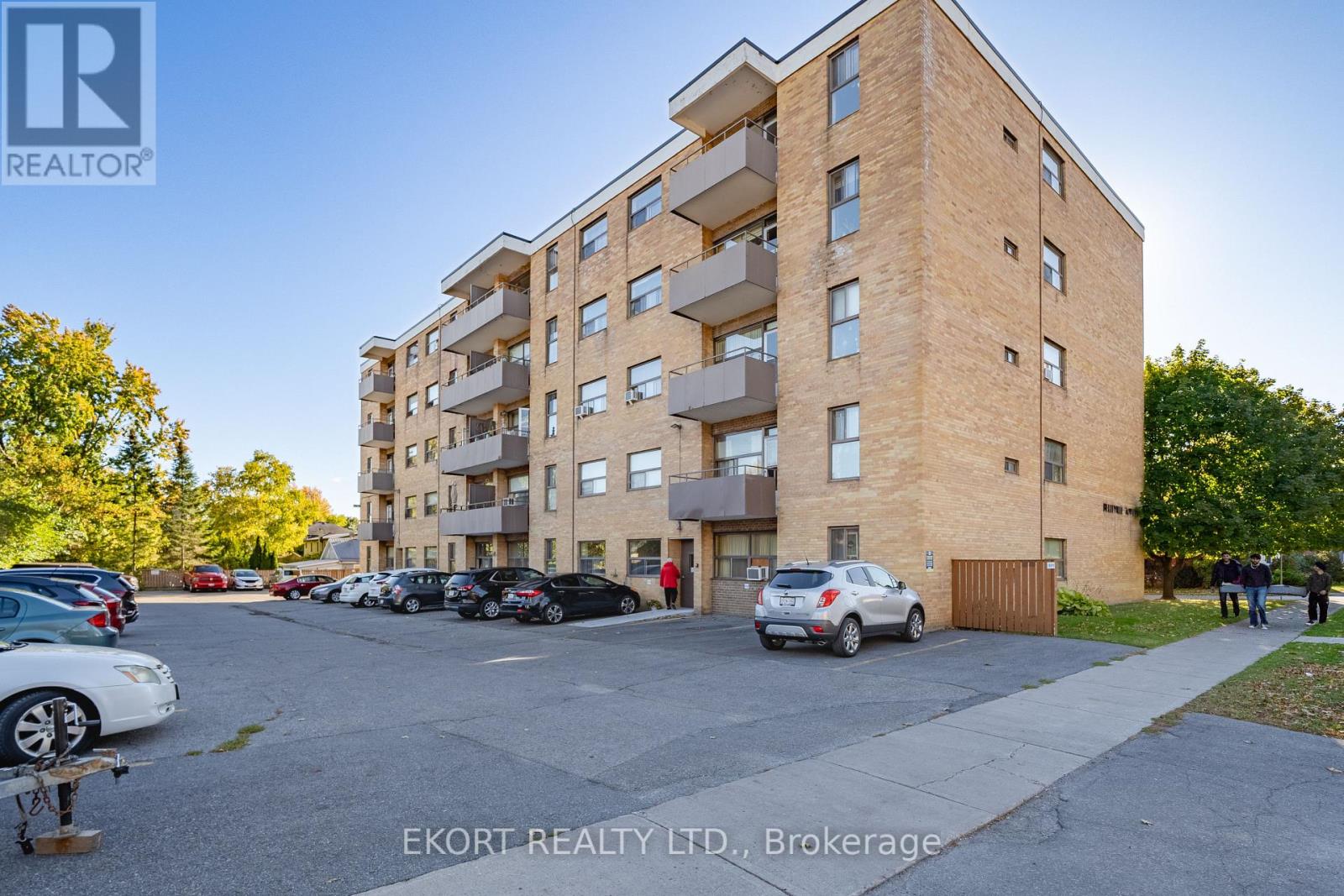 #103 -255 GEORGE ST, #103