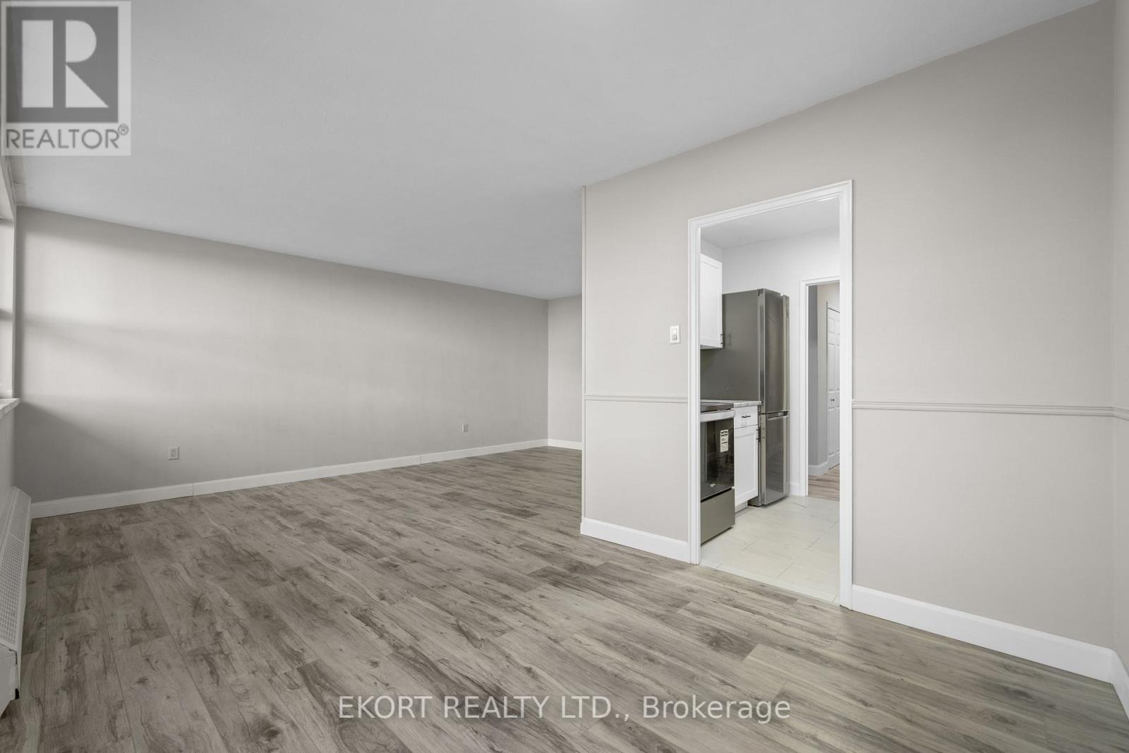 #103 -255 GEORGE ST, #103