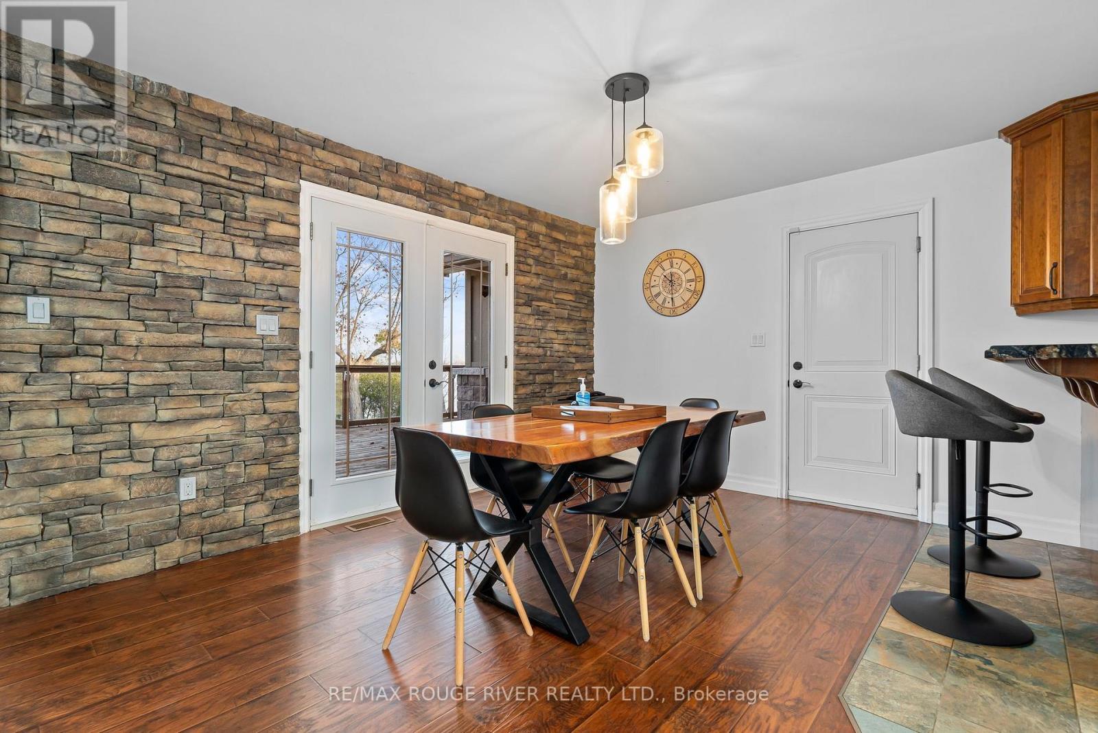 97 SANDY COVE DR