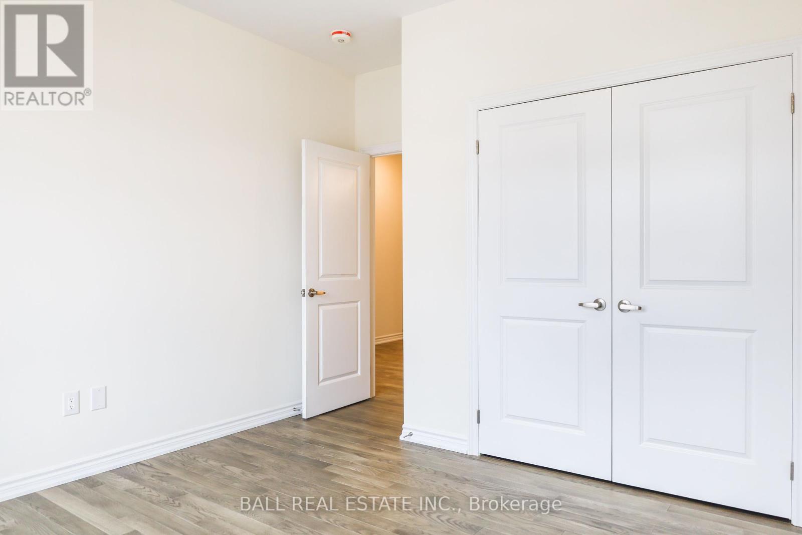31 HILLCROFT WAY