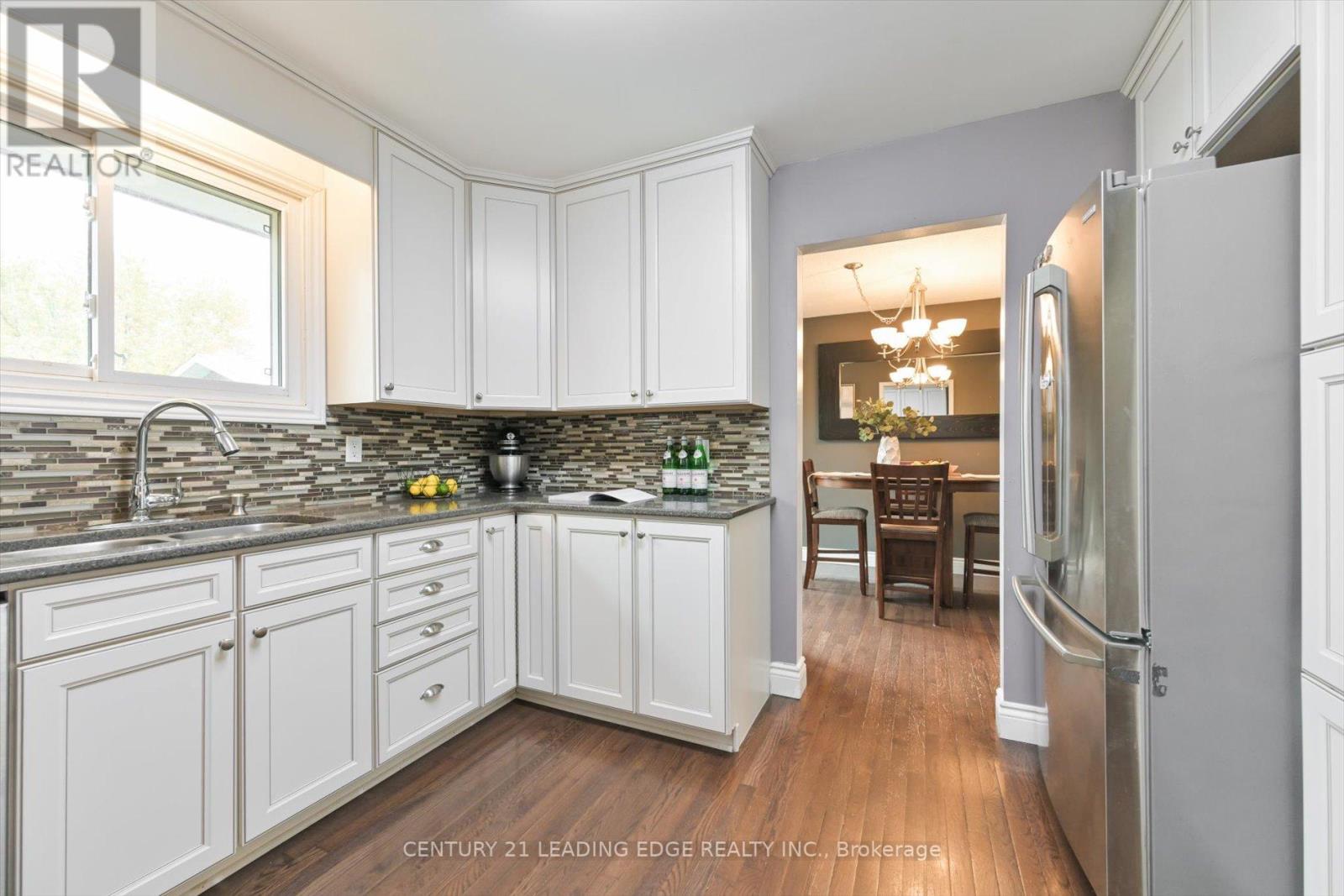 29 JANET DR