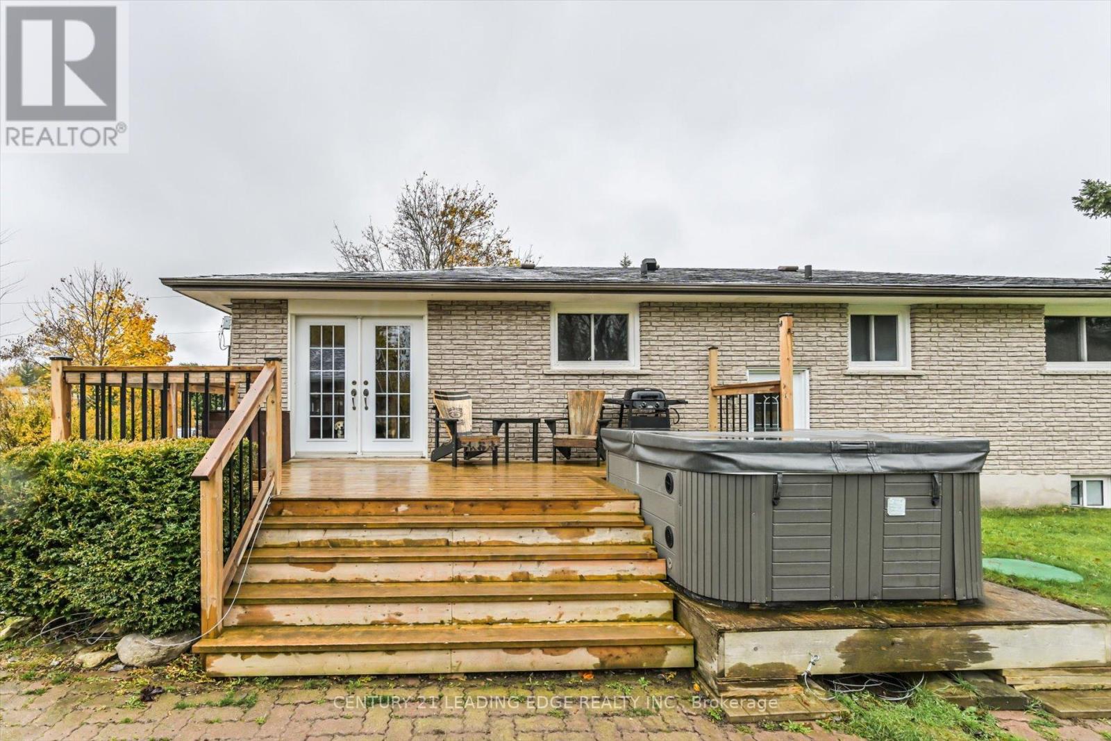 29 JANET DR