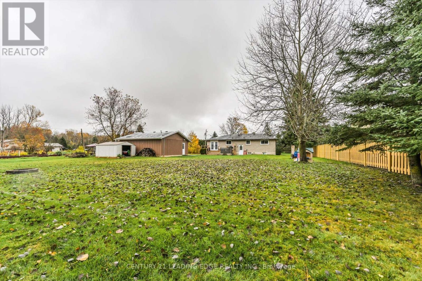 29 JANET DR