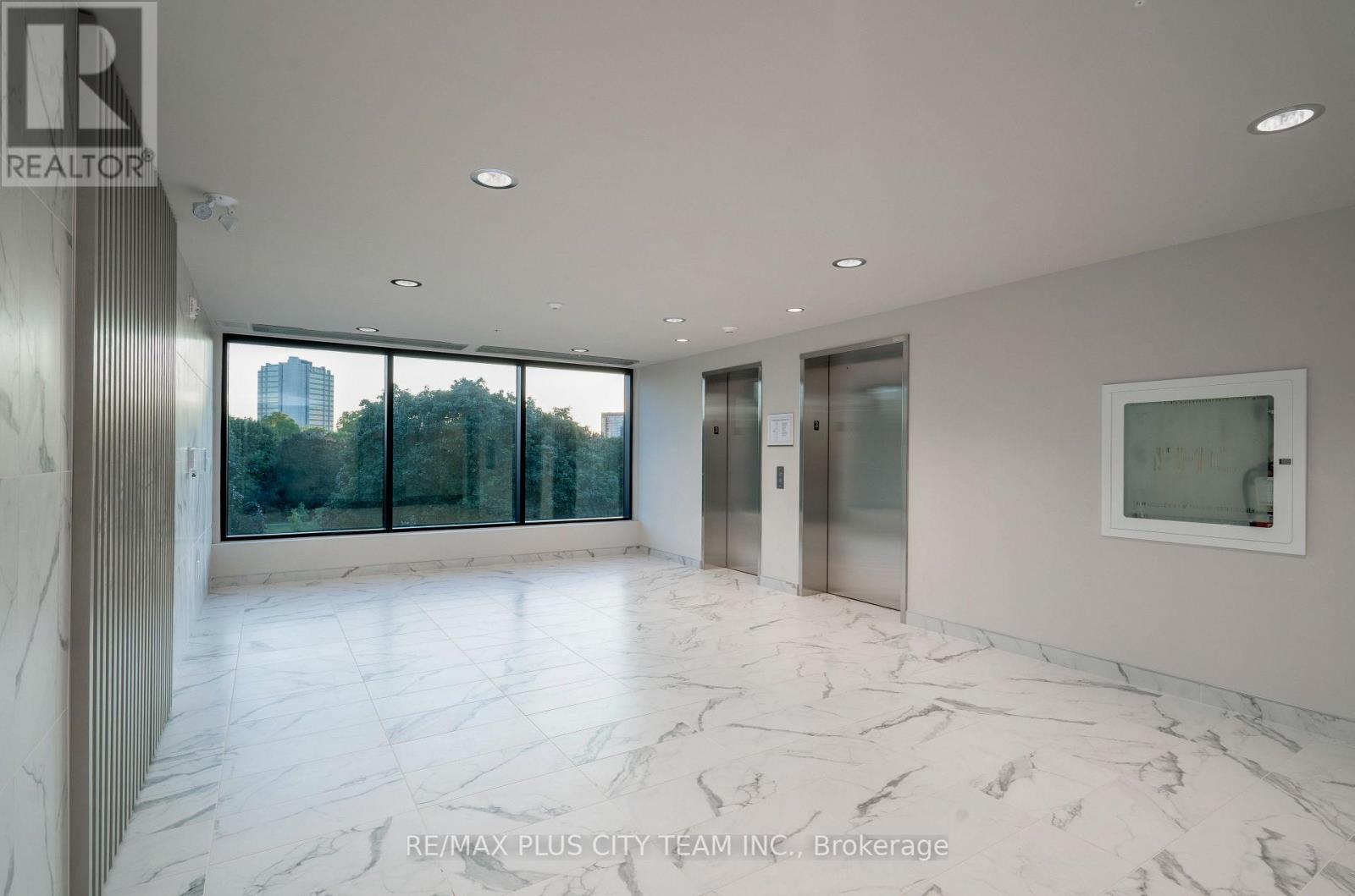 #301 -103 ROGERS ST, #301