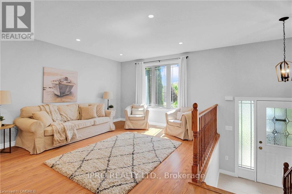 33 OSBORN AVE
