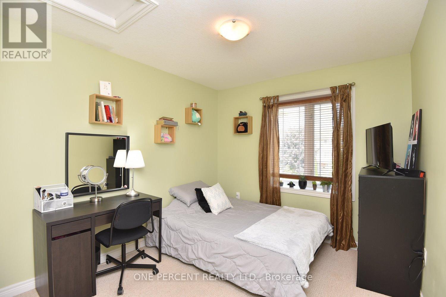 #4 -6 CHESTNUT DR, #4