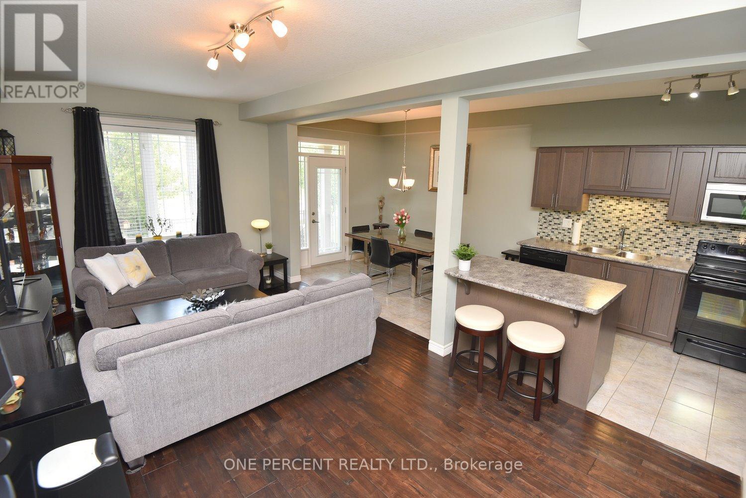 #4 -6 CHESTNUT DR, #4