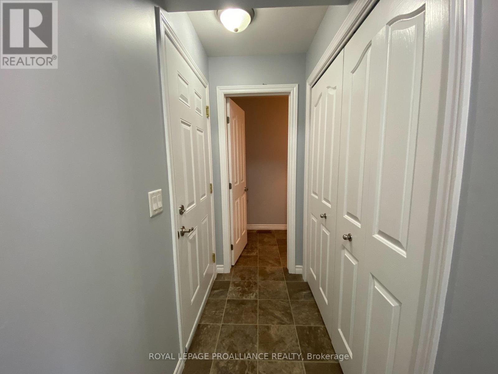 32 KARLEE CRT