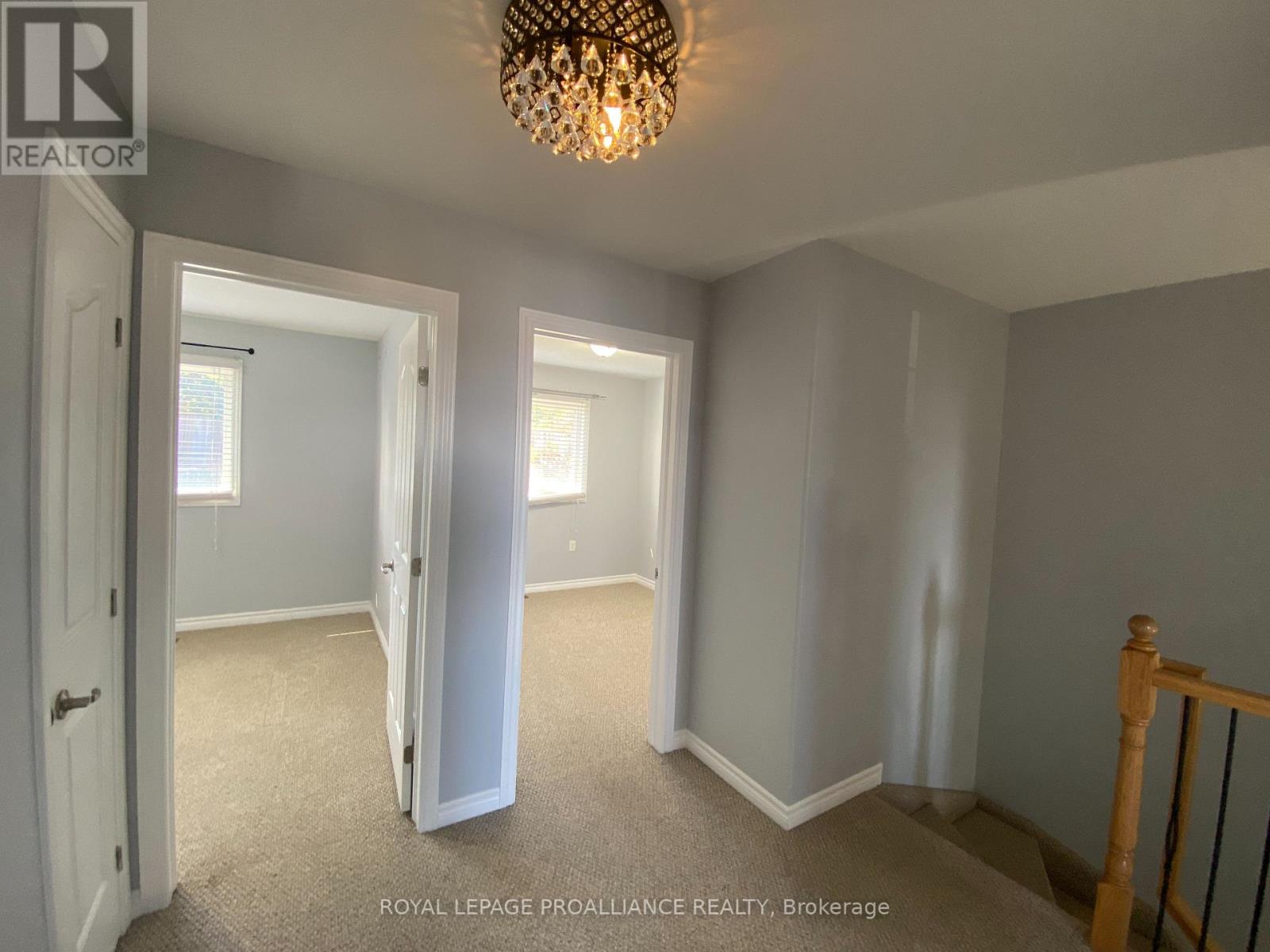 32 KARLEE CRT