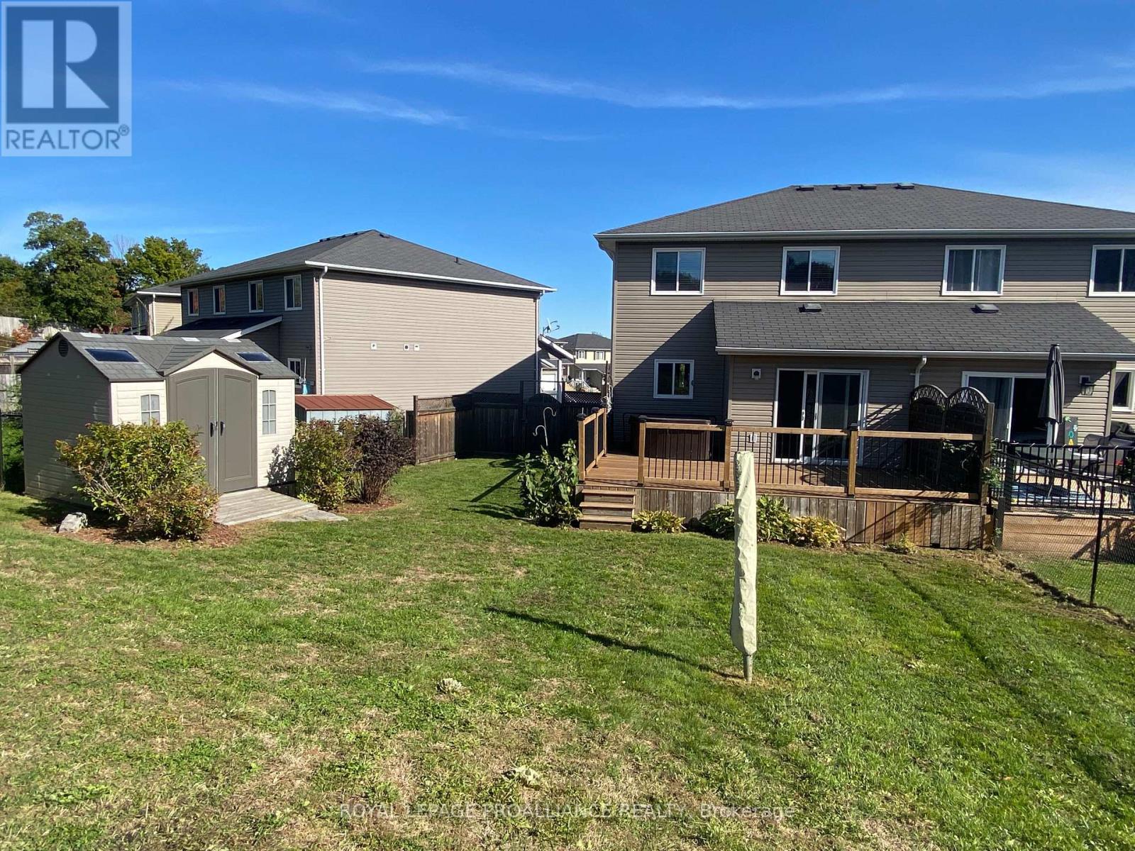 32 KARLEE CRT