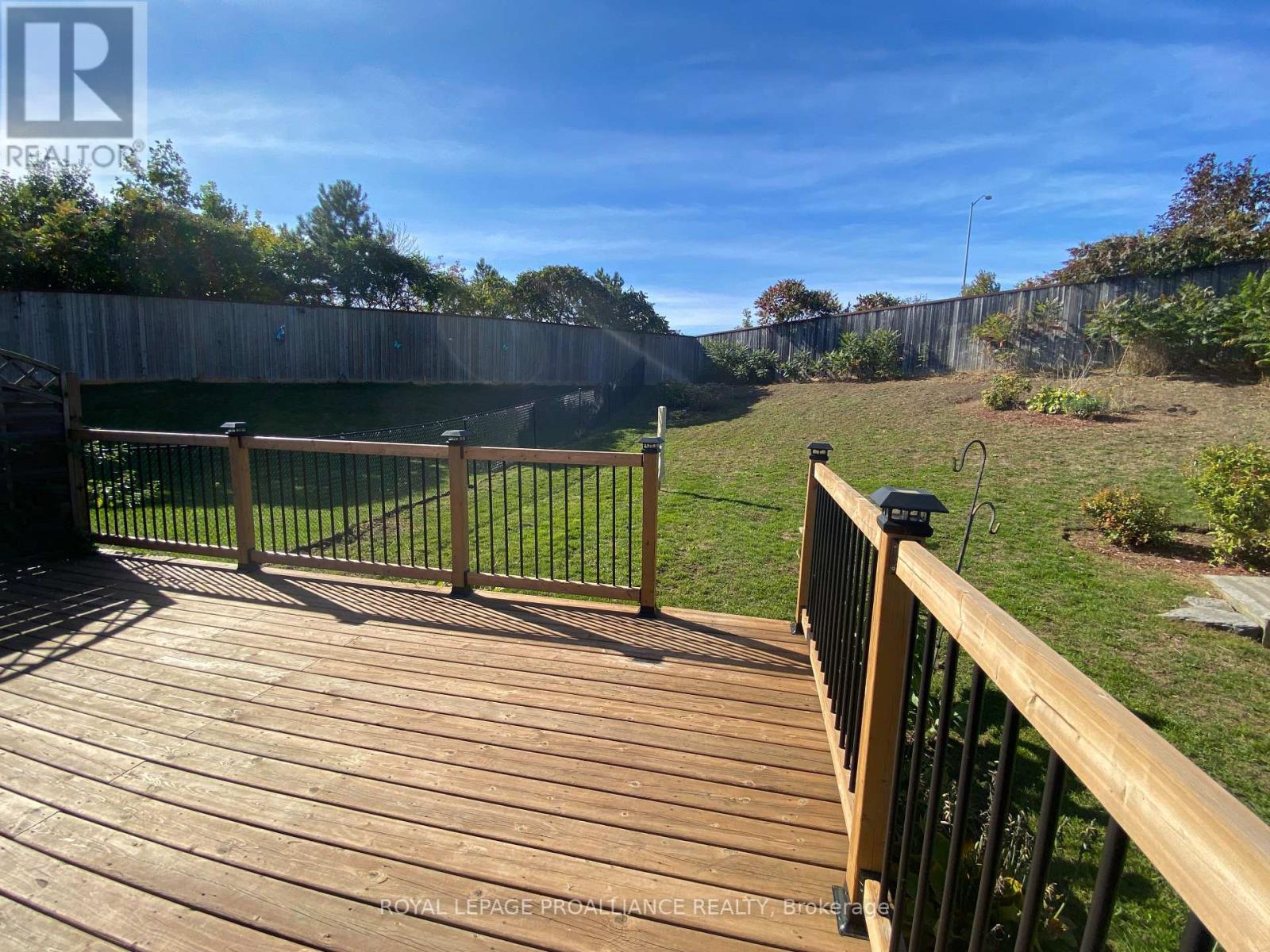 32 KARLEE CRT