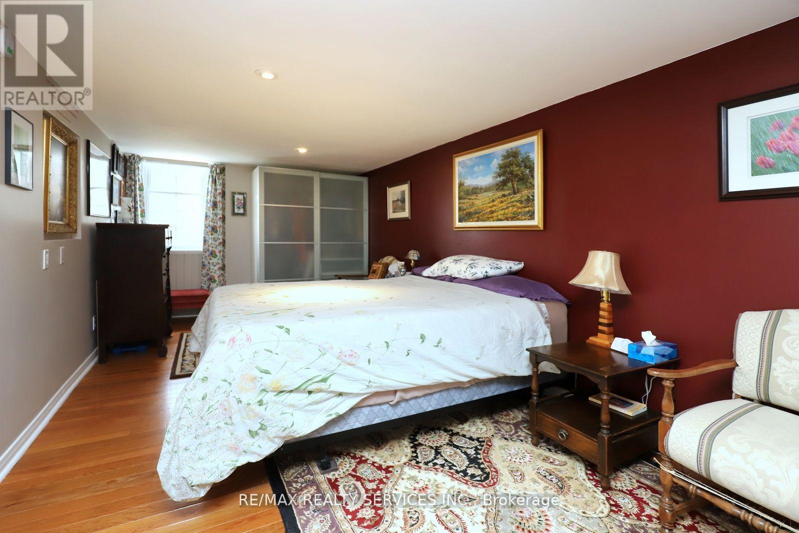305 HARTLEY RD