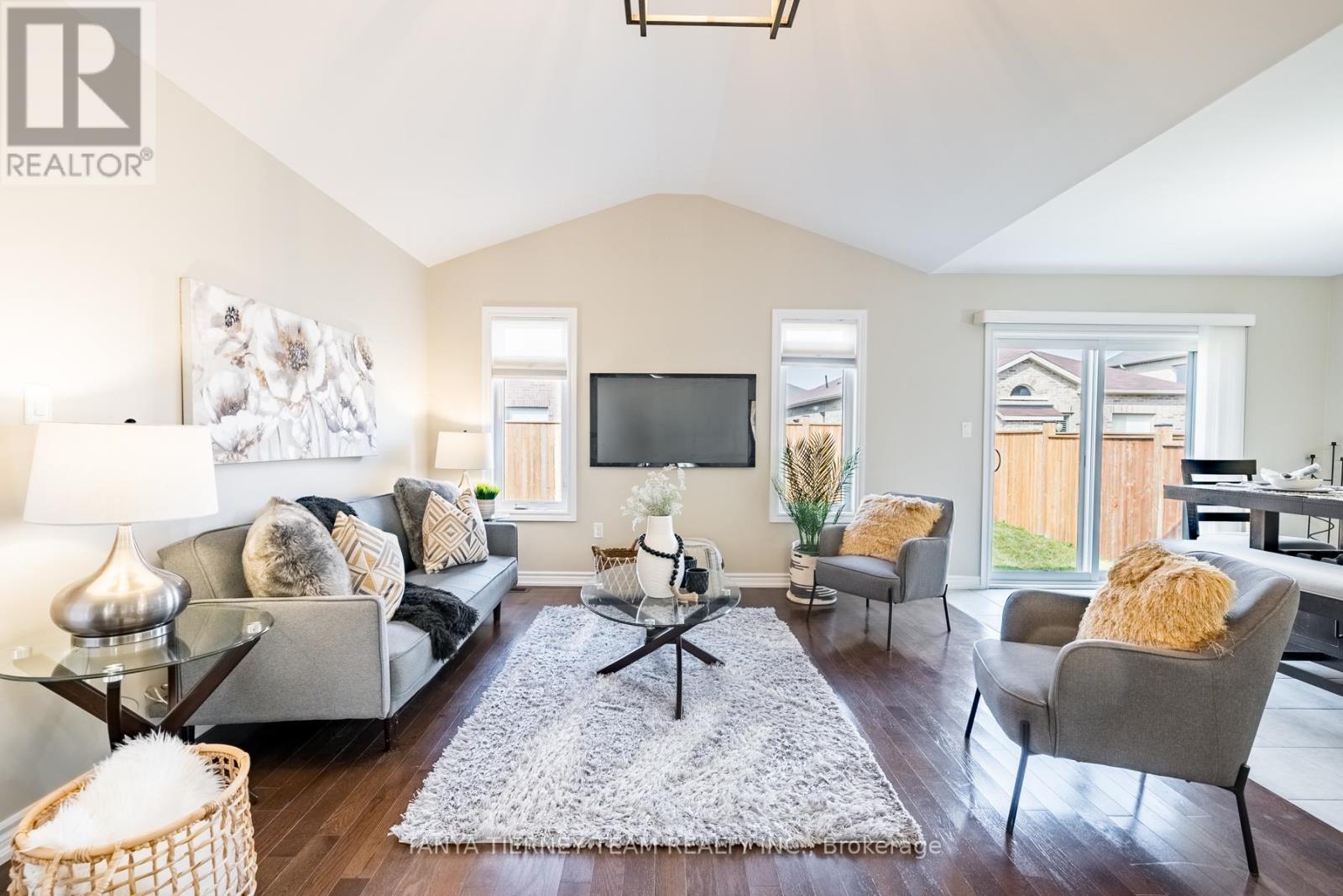 136 SPRINGDALE DR