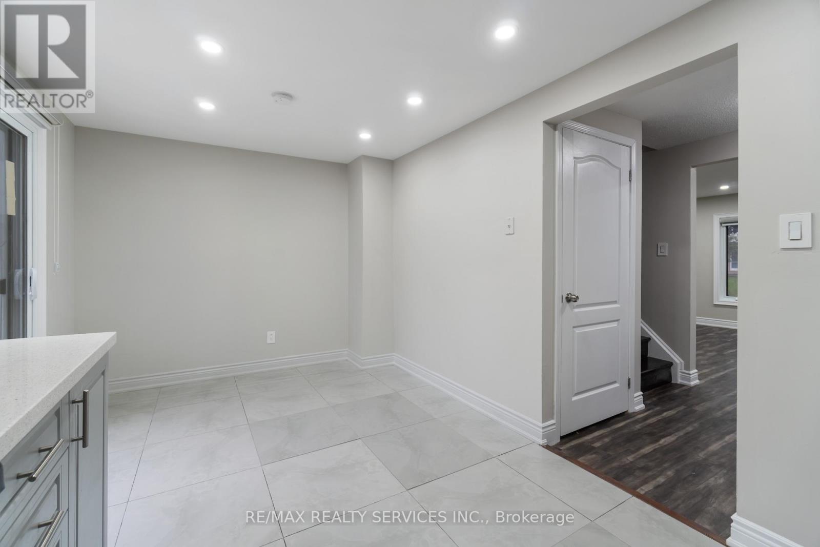 142 CORNERBROOK CRES