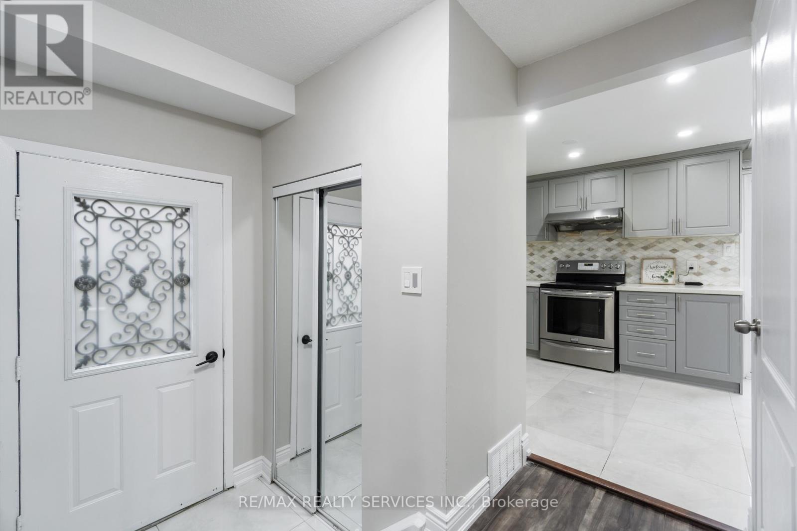 142 CORNERBROOK CRES