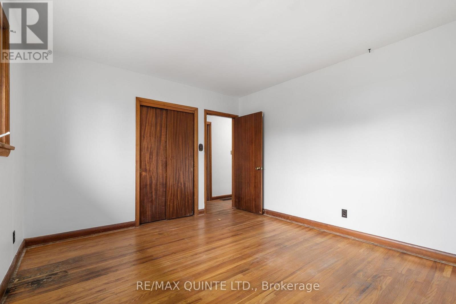 19 MUNRO AVE E