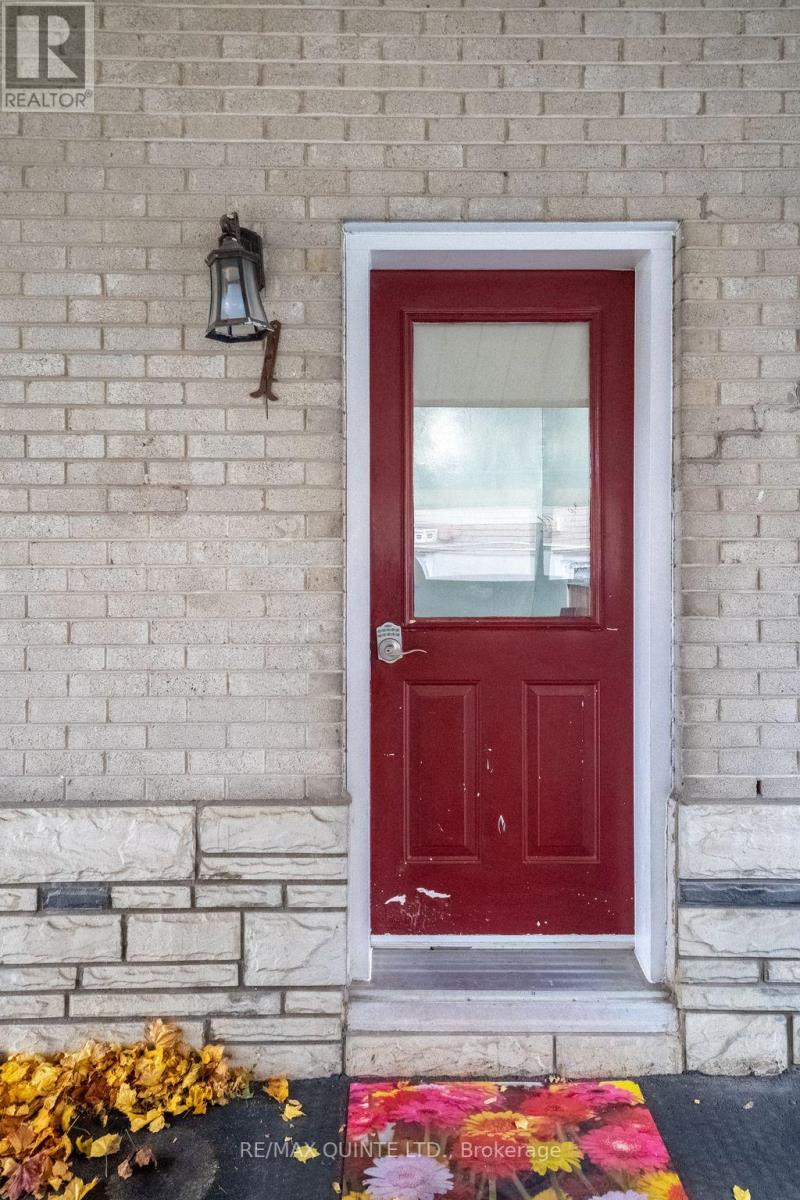 19 MUNRO AVE E